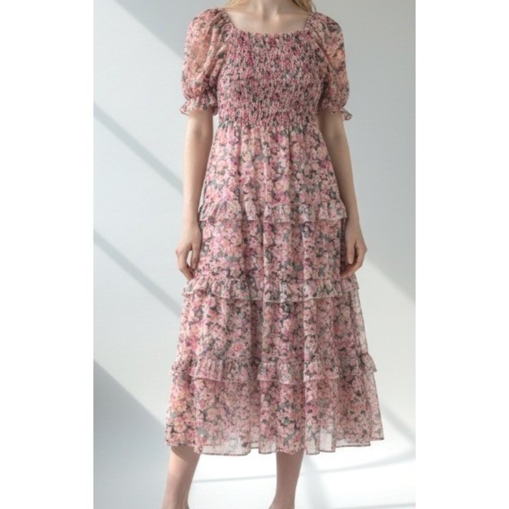 Queenia Floral Smocked Maxi Dress Women's Size Medium Pink Tiered Ruffle Cottage